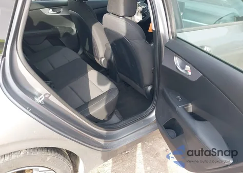 2024 Kia Forte Lxs z USA, uszkodzony, nr VIN 3KPF24ADXRE763743